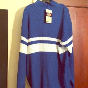 I’m selling a nice comfortable sweater